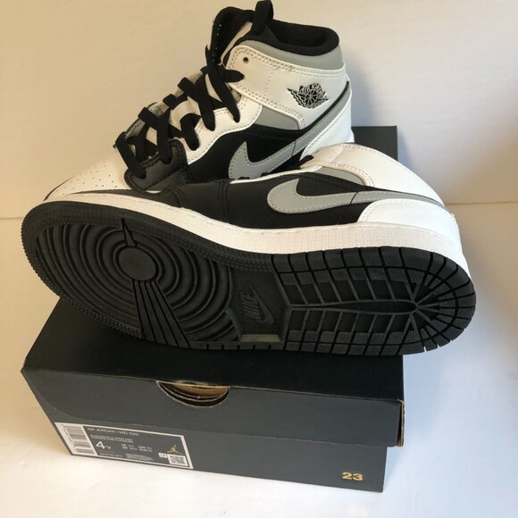 Nike Air Jordan 1 MID (GS) Black/White - LT Smoke Grey - Size 4Y-554725 073 -New - Picture 3 of 7